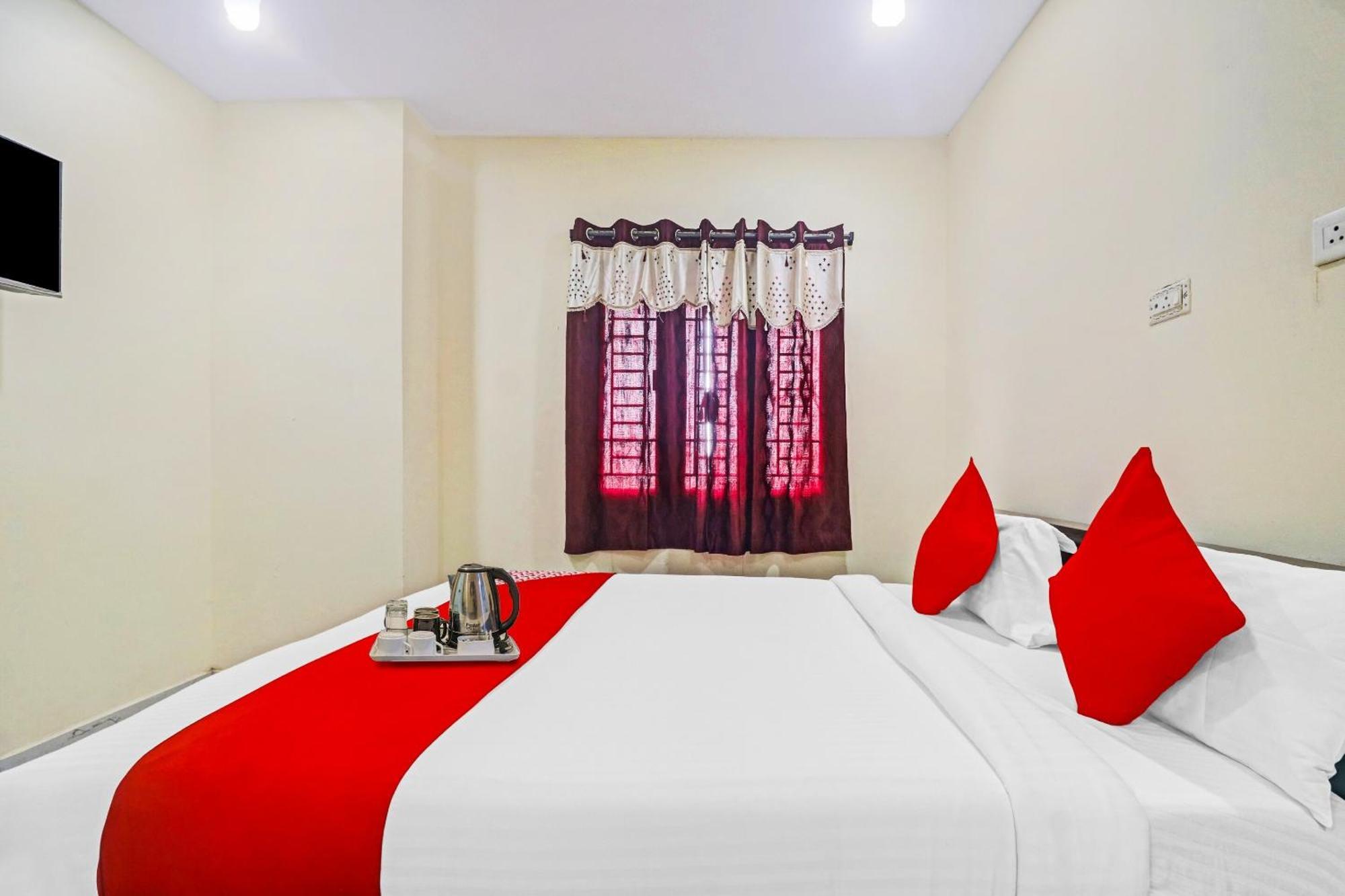 Hotel O Sri Navya Grand Near Nexus ไฮเดอราบัด ภายนอก รูปภาพ